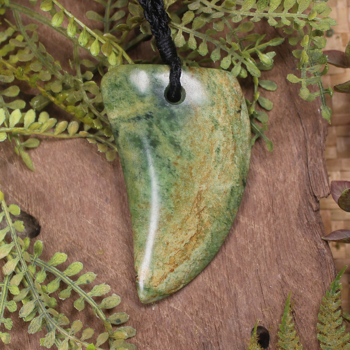 Flower Jade Pounamu Taniwha Tooth pendant