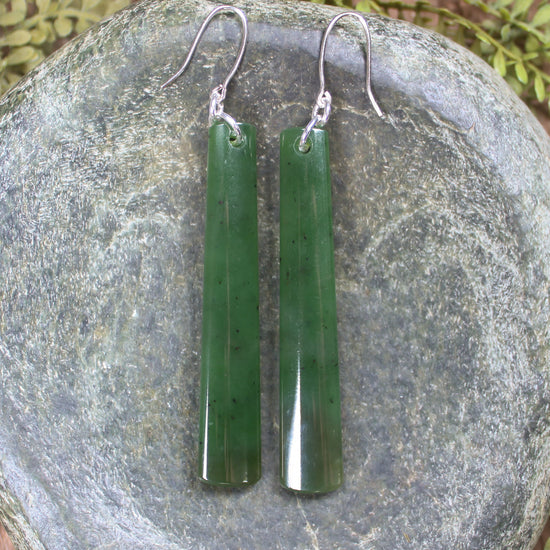 Roimata or Teardrop earrings carved from Kawakawa Pounamu - NZ Greenstone