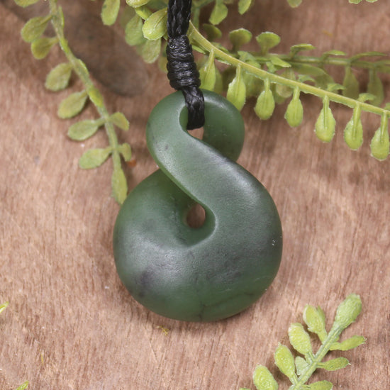 Twist or Pikorua carved from Hapopo Pounamu - NZ Greenstone