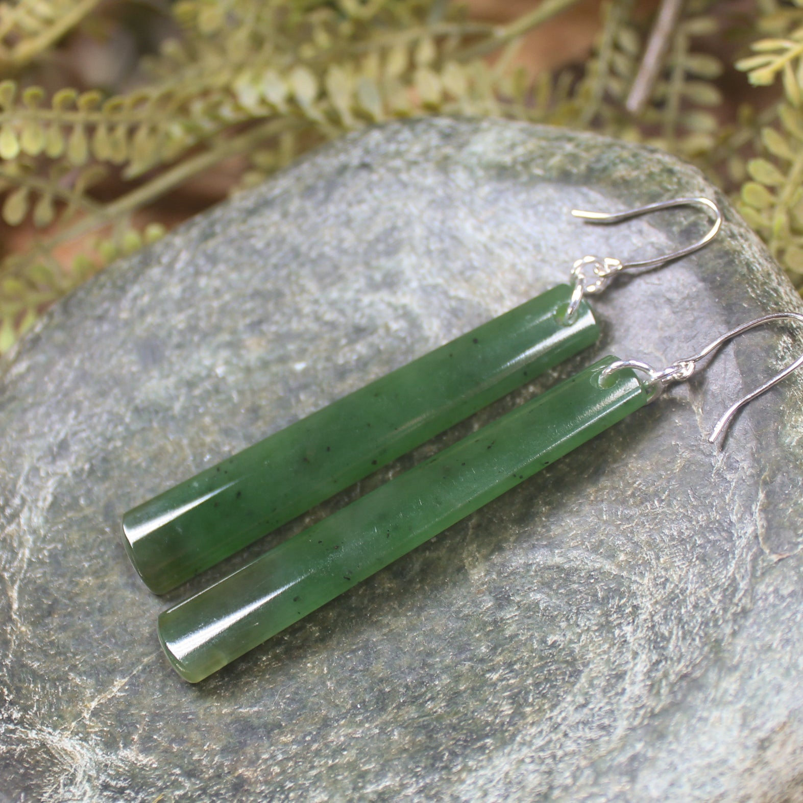 Roimata or Teardrop earrings carved from Kawakawa Pounamu - NZ Greenstone