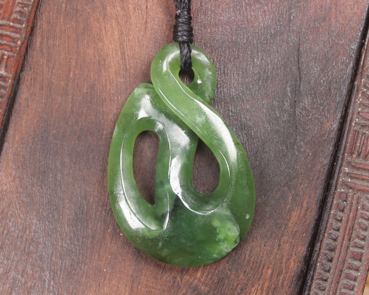 Hapopo Pounamu Twist Pendant - NZ Greenstone