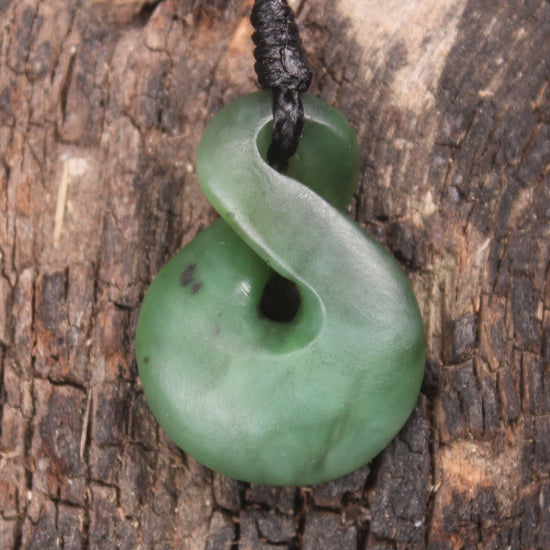 Twist or Pikorua carved from Hapopo Pounamu - NZ Greenstone