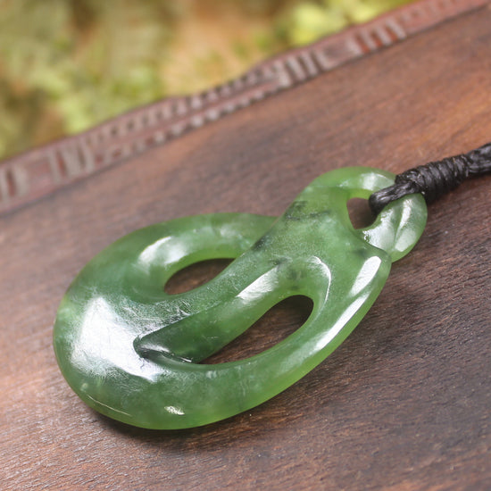 Hapopo Pounamu Twist Pendant - NZ Greenstone