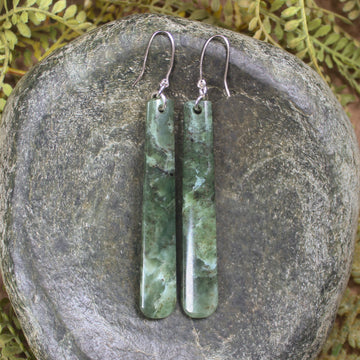 Roimata or Teardrop earrings carved from Kawakawa Pounamu - NZ Greenstone