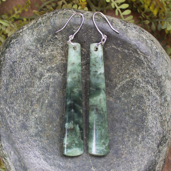 Roimata or Teardrop earrings carved from Kawakawa Pounamu - NZ Greenstone