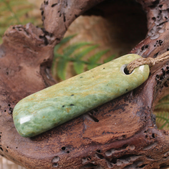 Toki or Adze Pendant carved from Flower Jade Pounamu - NZ Greenstone