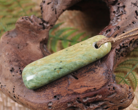 Toki or Adze Pendant carved from Flower Jade Pounamu - NZ Greenstone
