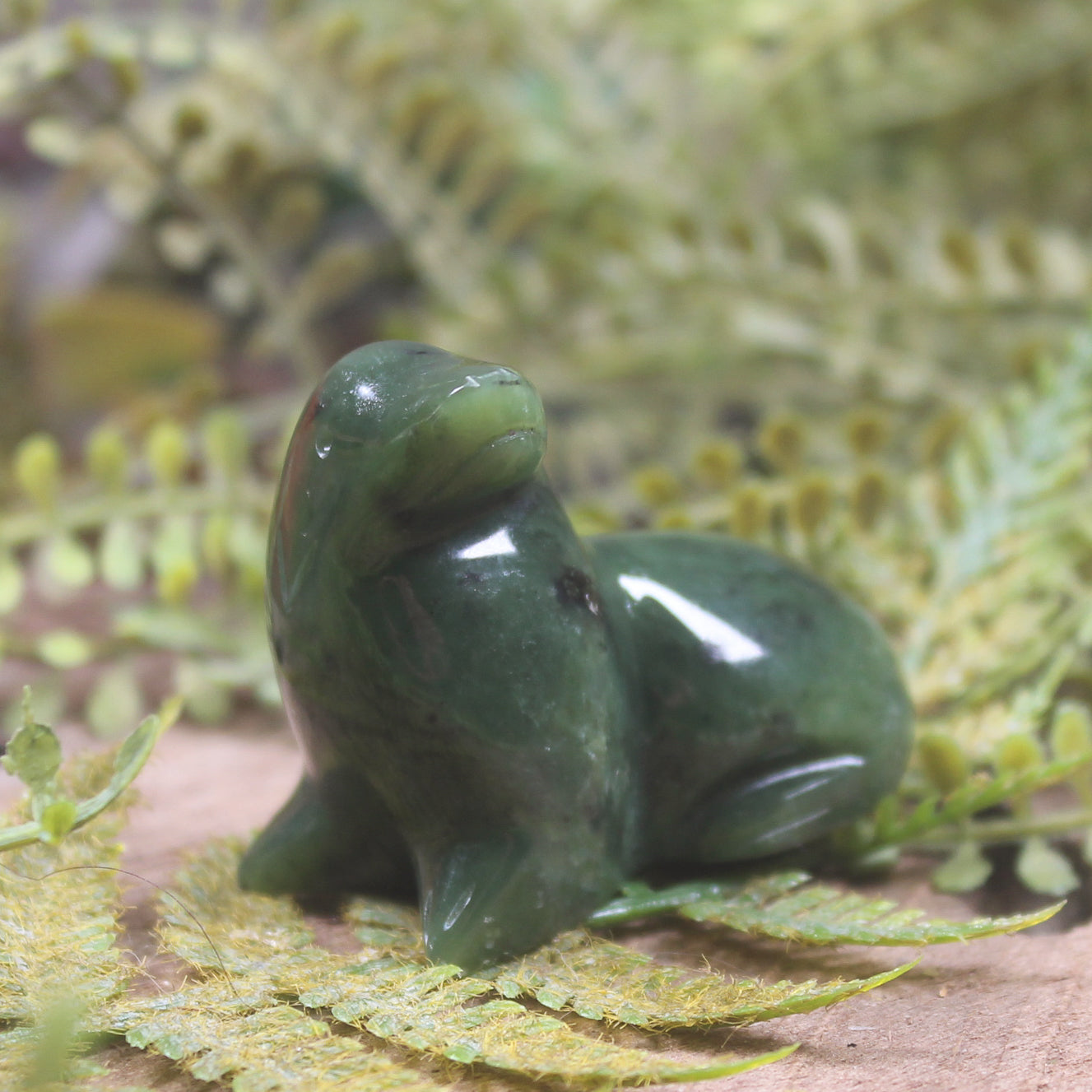 Hapopo Pounamu Seal Sculpture - NZ Greenstone