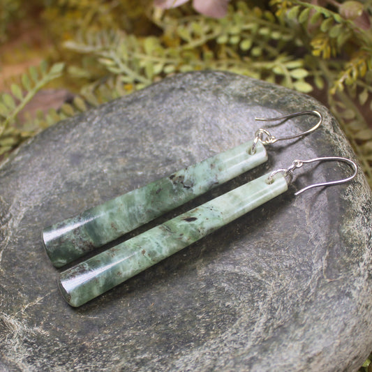 Roimata or Teardrop earrings carved from Kawakawa Pounamu - NZ Greenstone