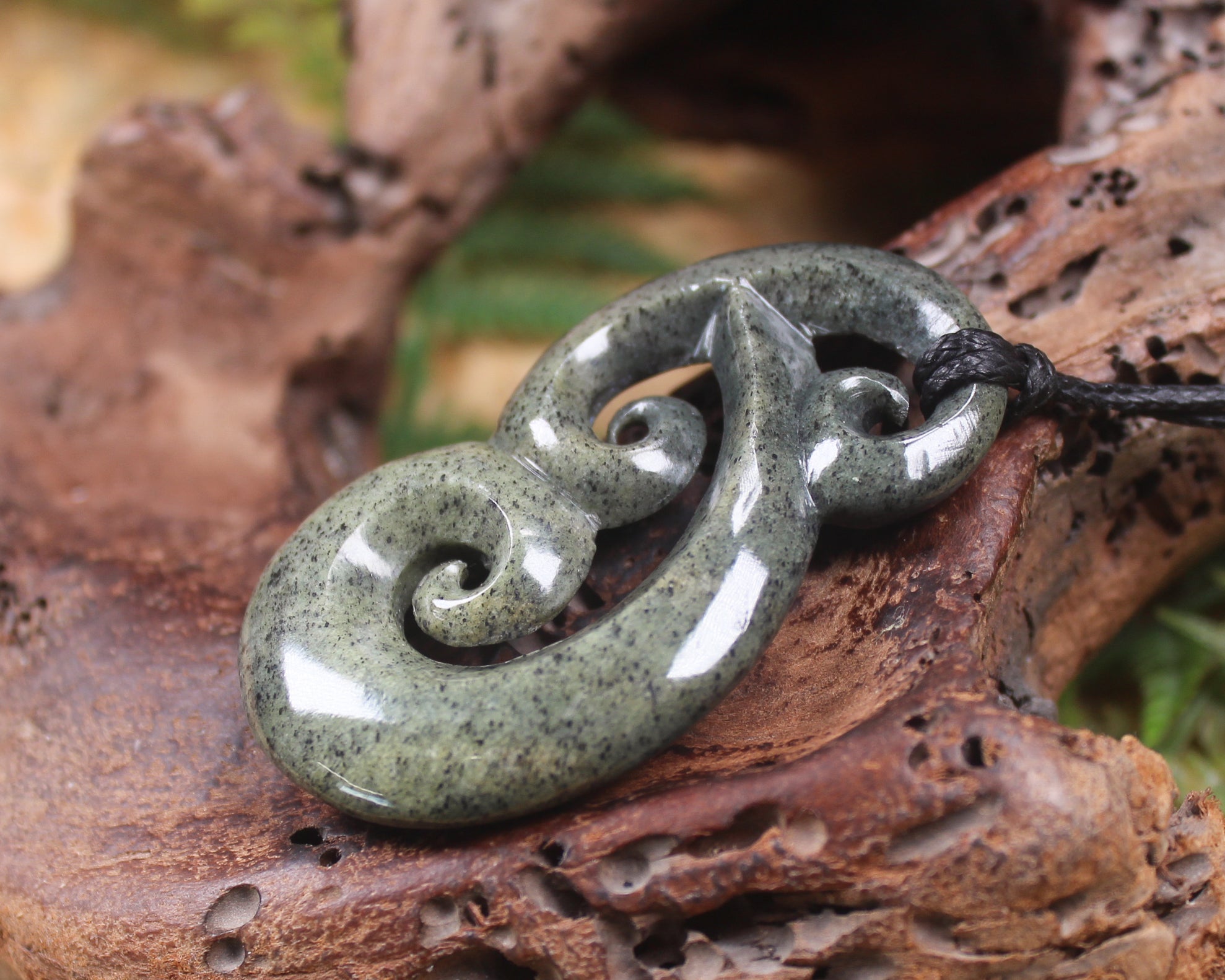 Hammerhead pendant carved from NZ Serpentine