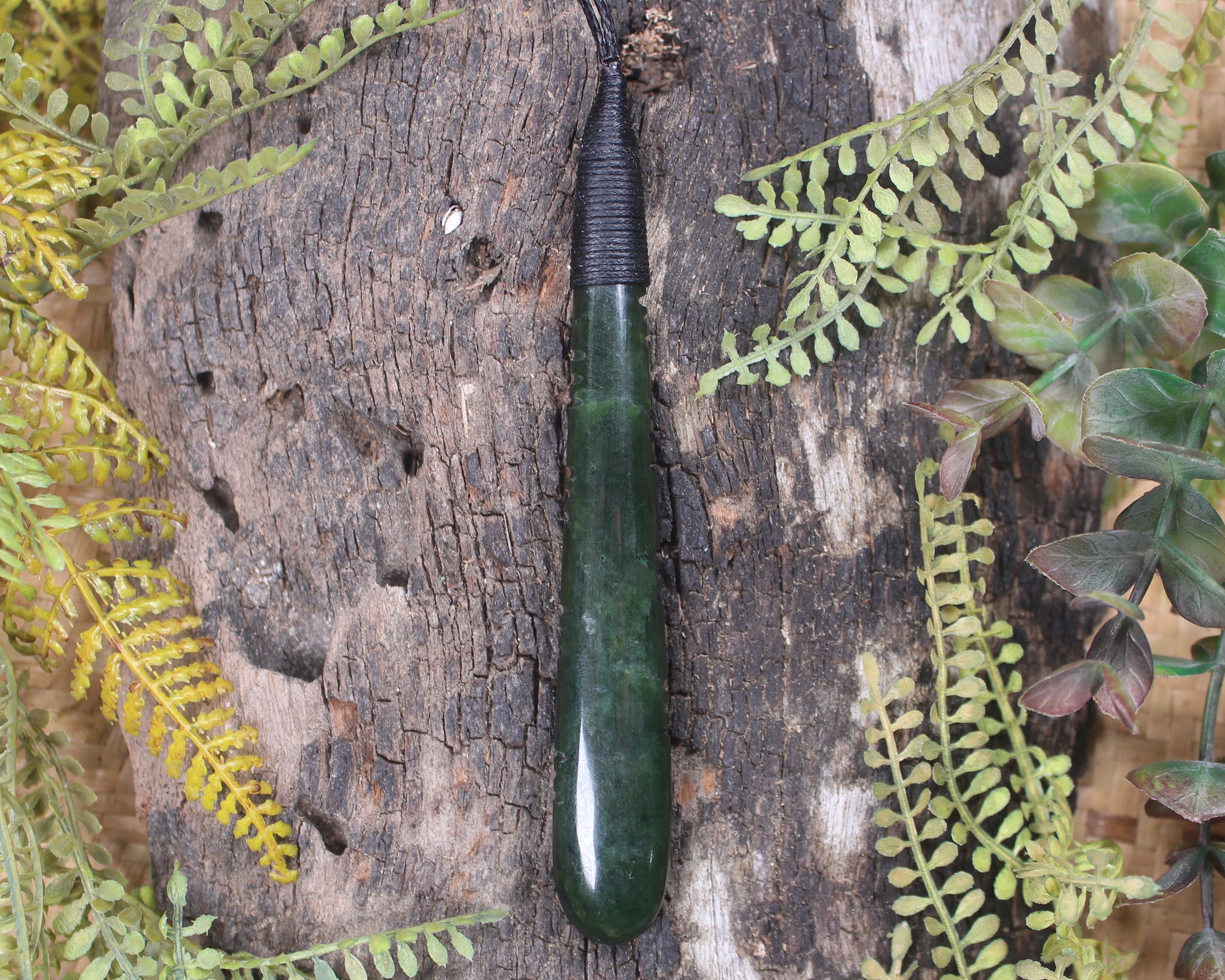 Kawakawa Pounamu Roimata Pendant - NZ Greenstone
