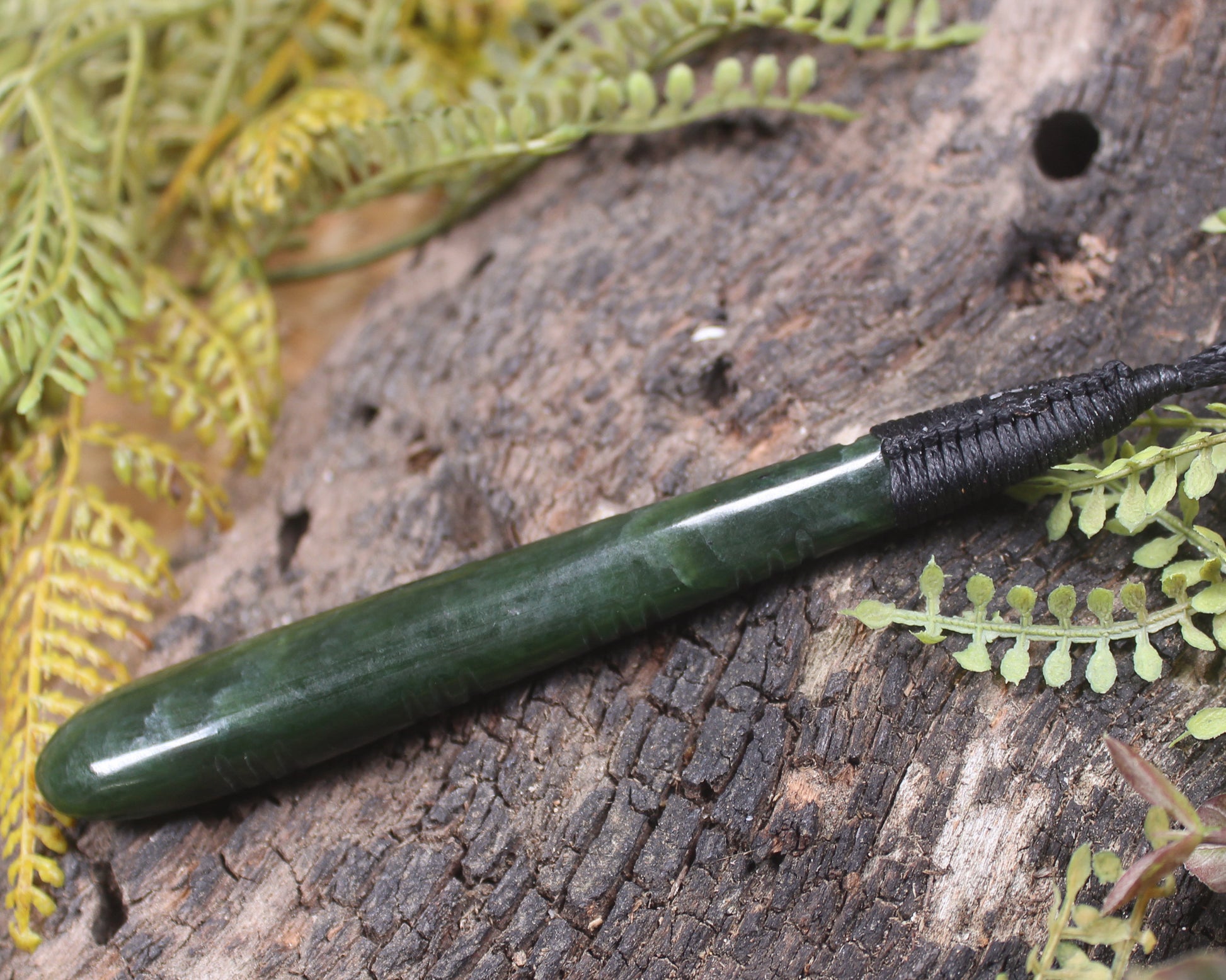 Kawakawa Pounamu Roimata Pendant - NZ Greenstone
