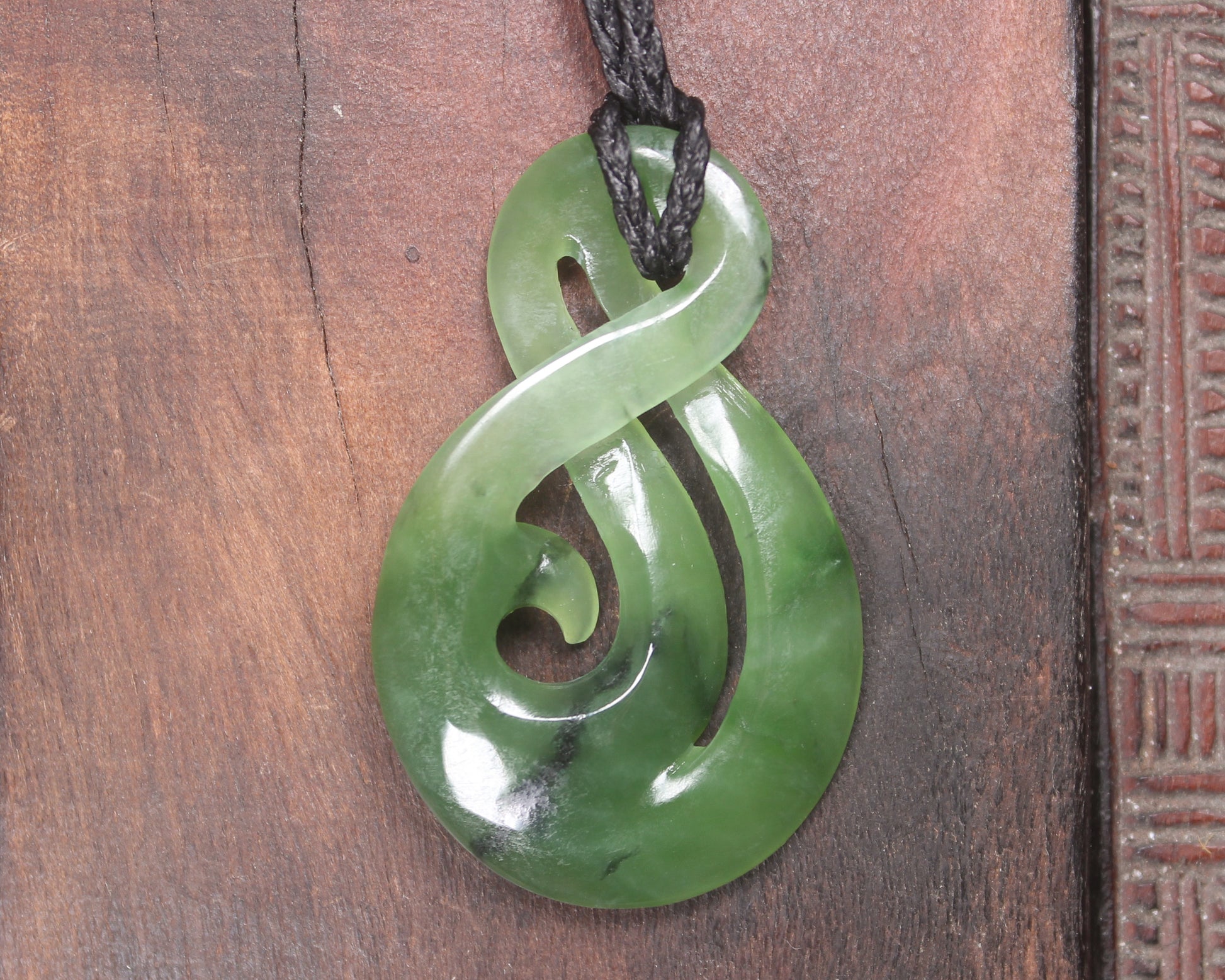 Hapopo Pounamu Koru Twist