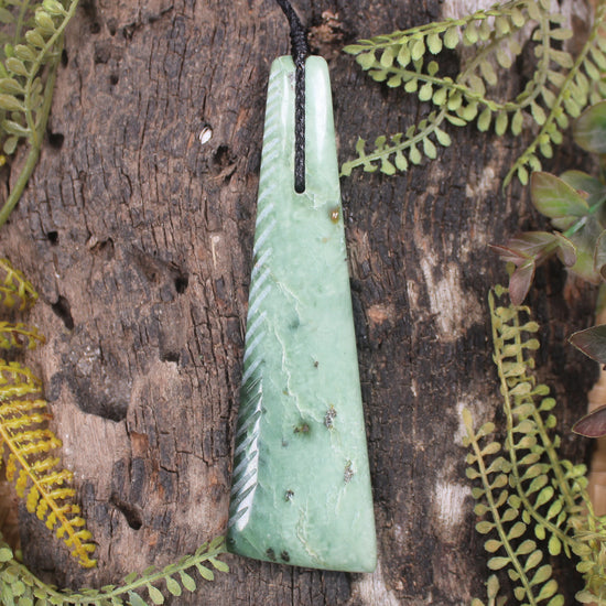 Kawakawa Pounamu Toki
