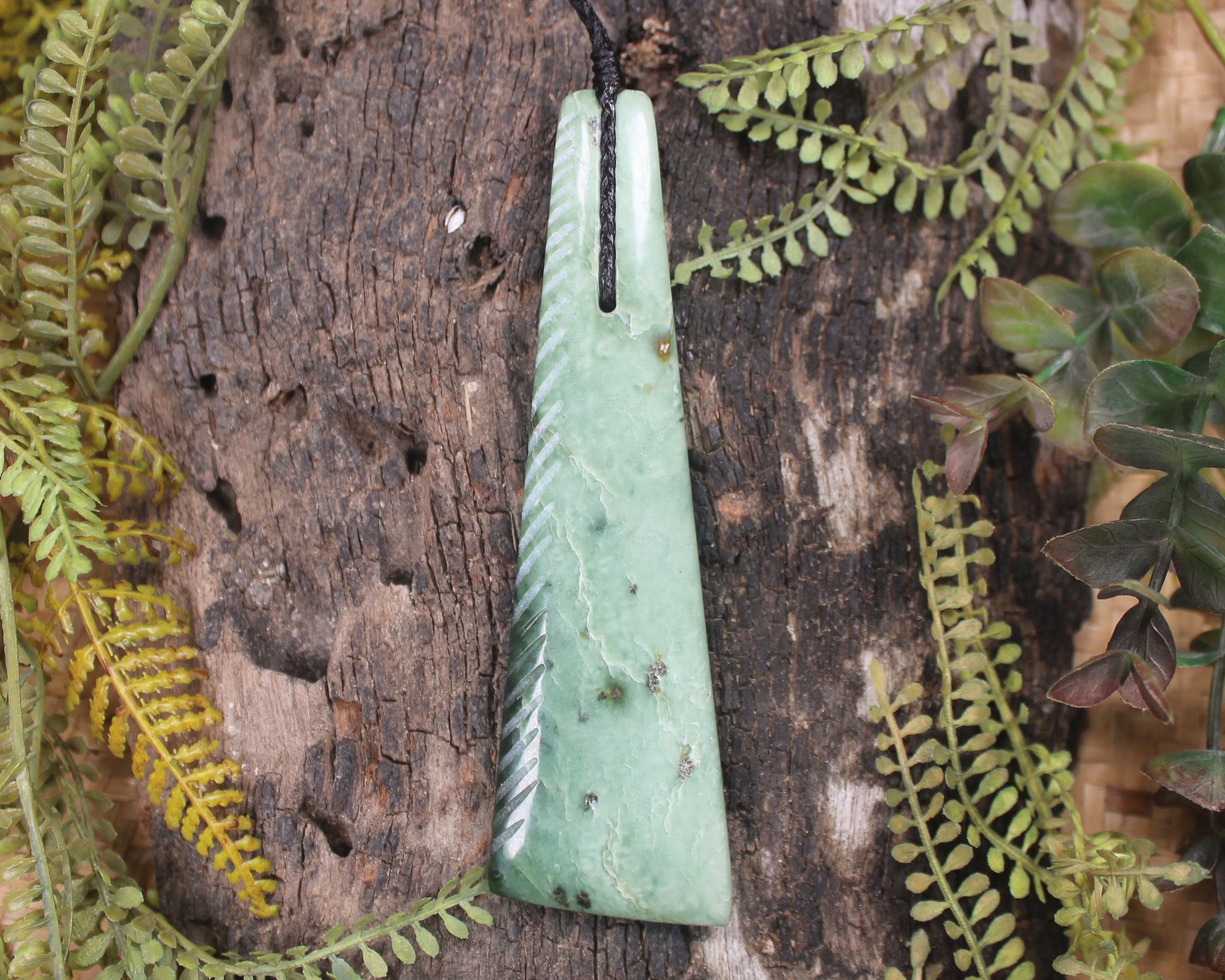 Kawakawa Pounamu Toki