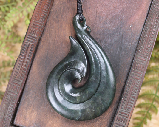 Hei Matau or Fish Hook carved from Kawakawa Pounamu - NZ Greenstone