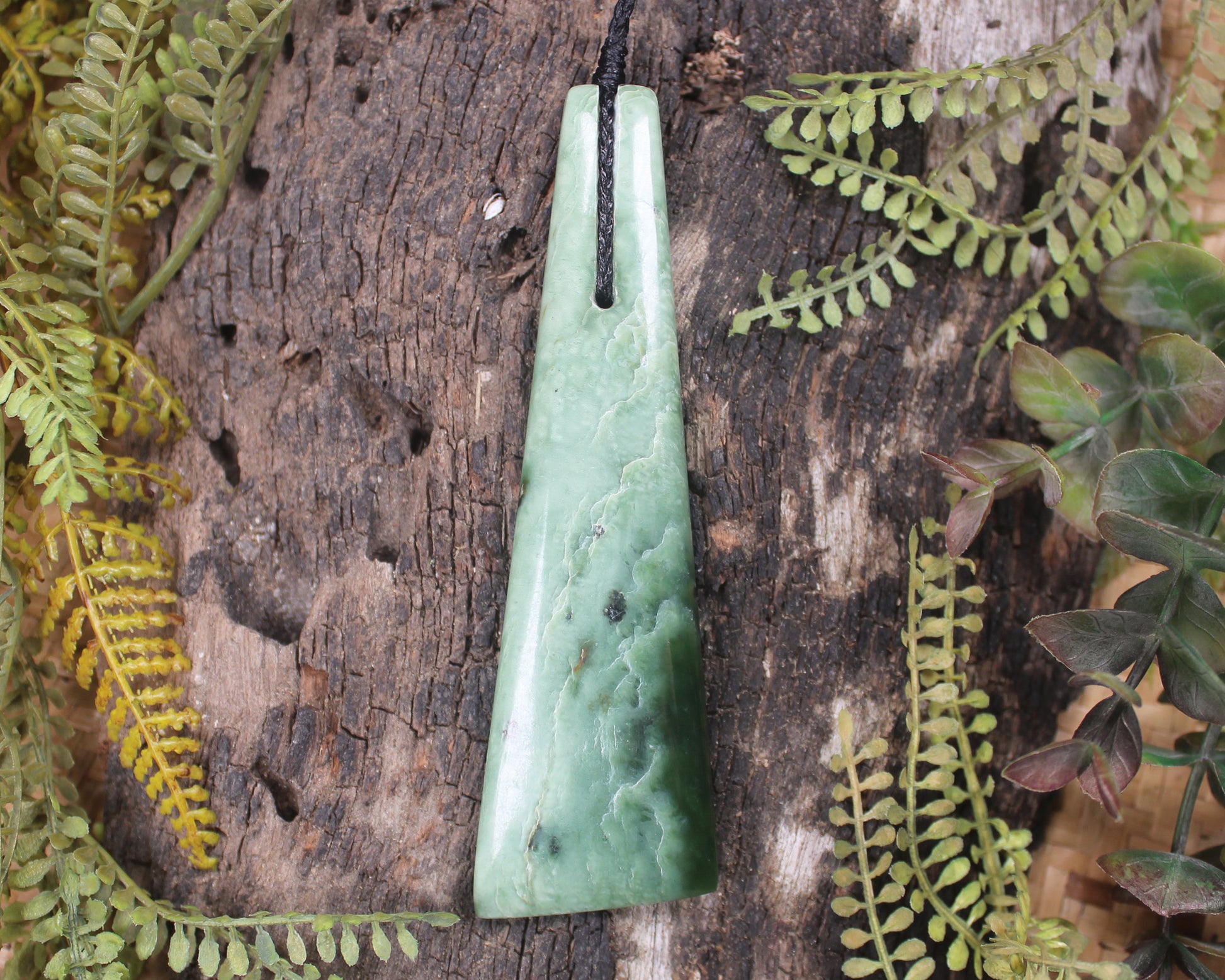 Kawakawa Pounamu Toki