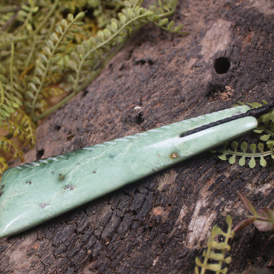 Kawakawa Pounamu Toki