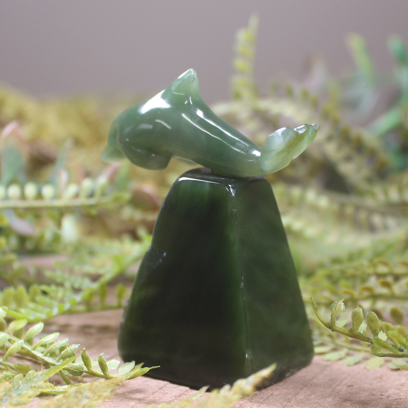 Hapopo Pounamu Dolphin Sculpture - NZ Greenstone