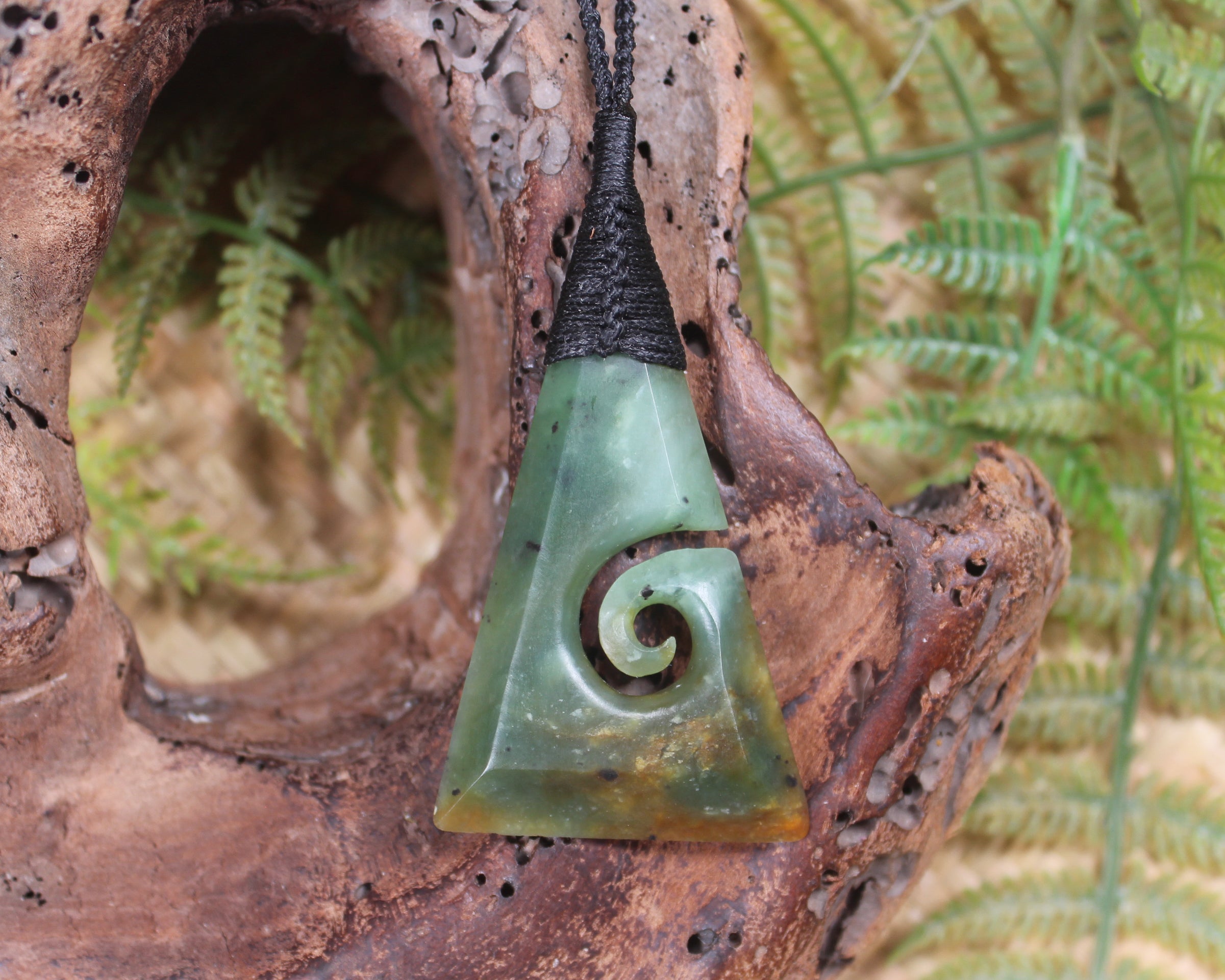 Toki or Adze with Koru carved from Hapopo Pounamu - NZ Greenstone