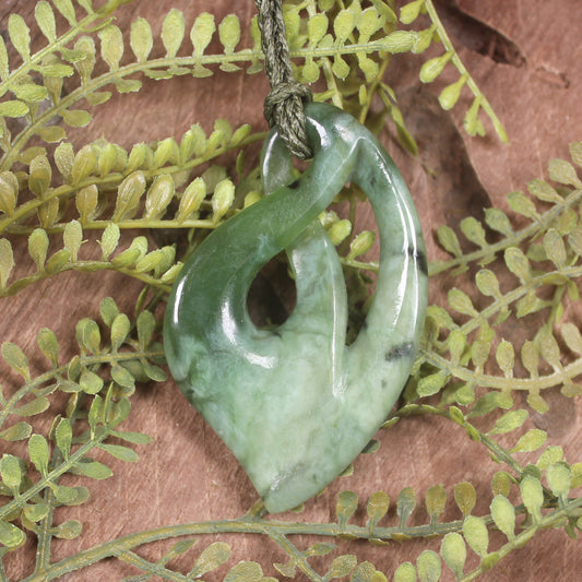 Twist or Pikorua carved from Hapopo Pounamu - NZ Greenstone