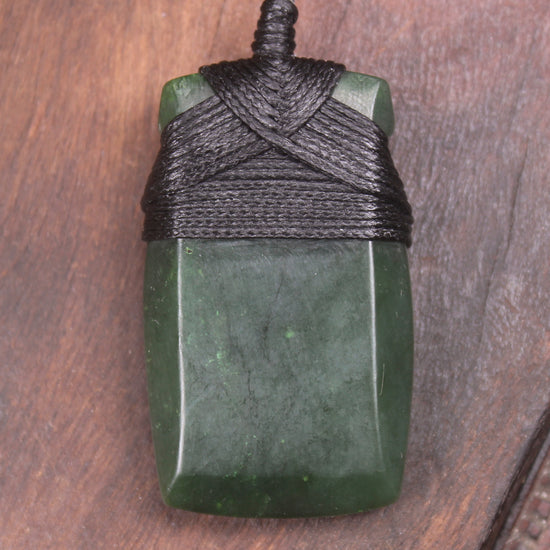 Kawakawa Pounamu Toki