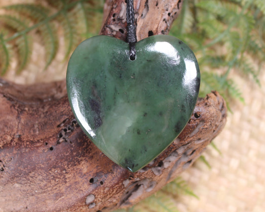 Heart carved from Hapopo Pounamu - NZ Greenstone