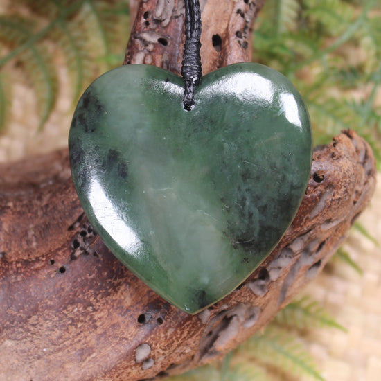 Heart carved from Hapopo Pounamu - NZ Greenstone