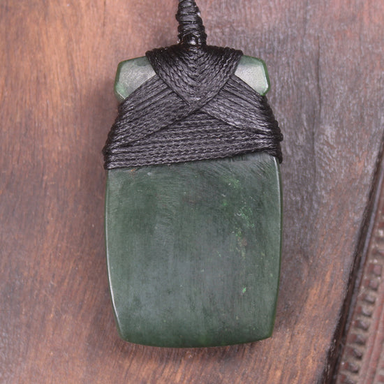 Kawakawa Pounamu Toki