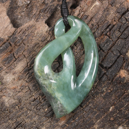 Twist or Pikorua carved from Inanga Pounamu - NZ Greenstone