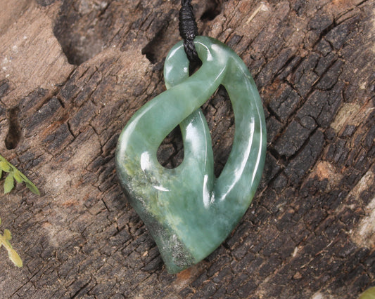 Twist or Pikorua carved from Inanga Pounamu - NZ Greenstone