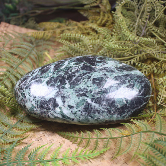 Freeform Serpentine Pounamu Sculpture - NZ Greenstone