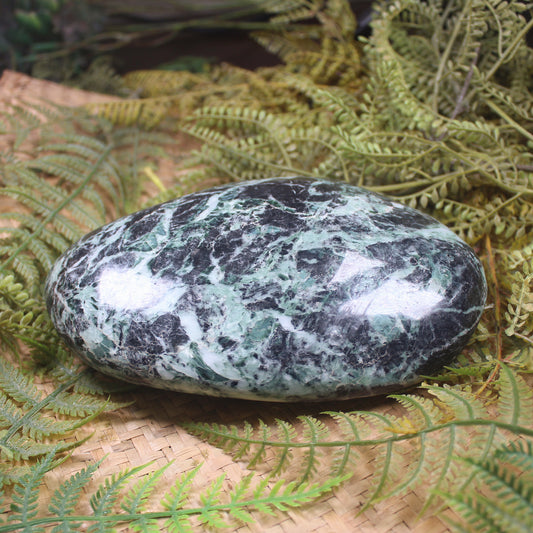 Freeform Serpentine Pounamu Sculpture - NZ Greenstone