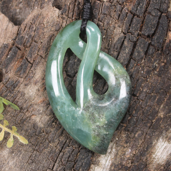 Twist or Pikorua carved from Inanga Pounamu - NZ Greenstone