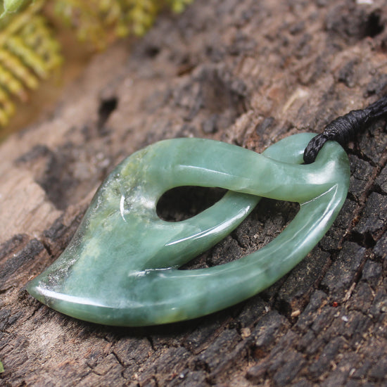 Twist or Pikorua carved from Inanga Pounamu - NZ Greenstone