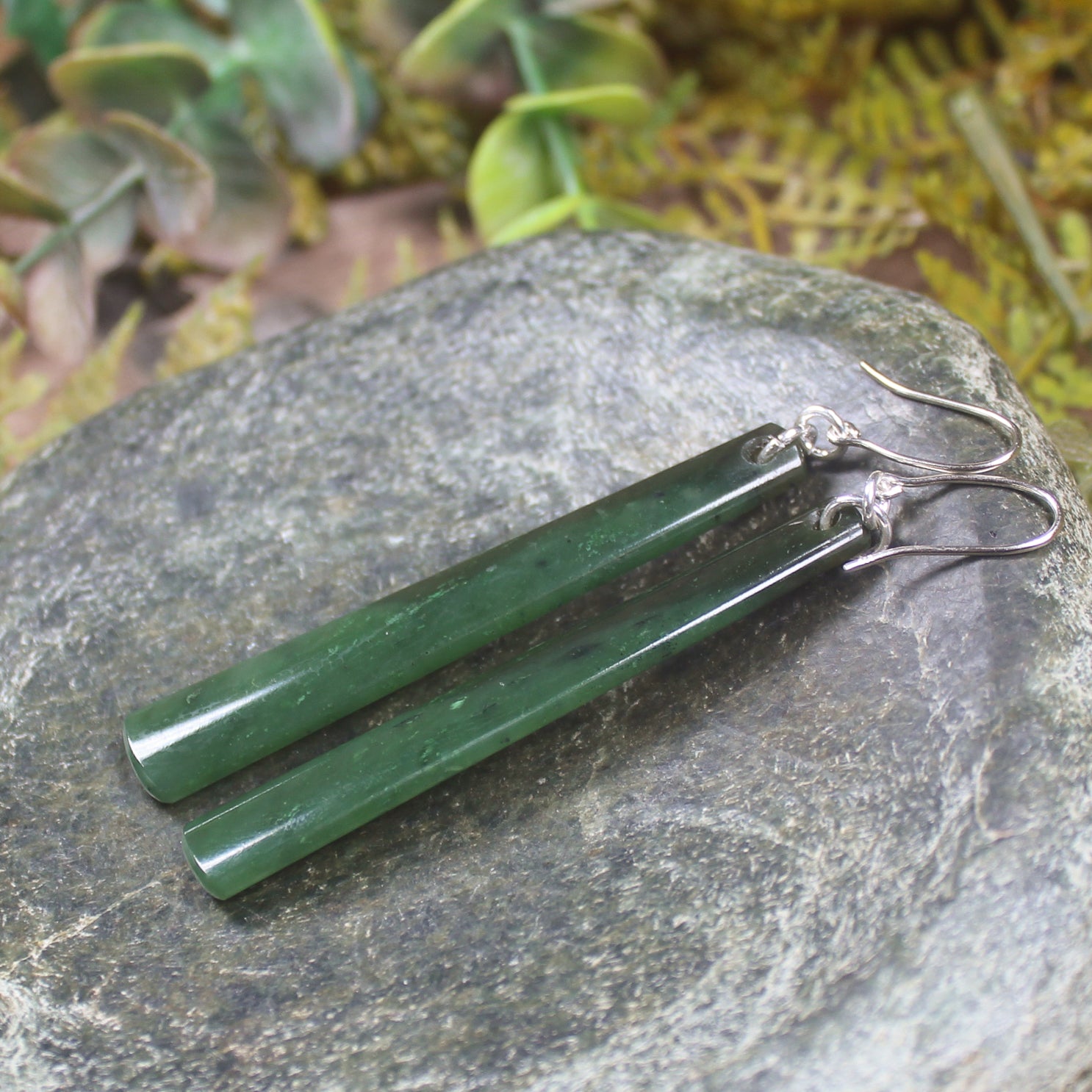 Roimata or Teardrop earrings carved from Kawakawa Pounamu - NZ Greenstone