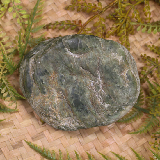 Freeform Pounamu Sculpture - Flower Jade Pounamu - NZ Greenstone