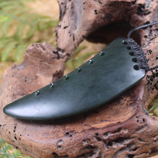 Taniwha Tooth or Niho carved from Kawakawa Pounamu - NZ Greenstone