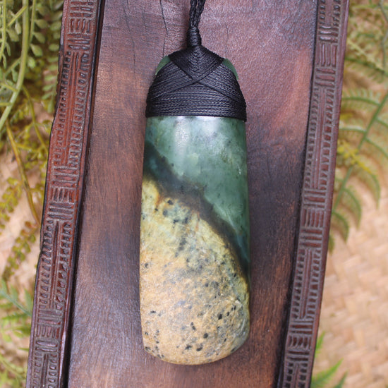 Flower Jade Pounamu Toki