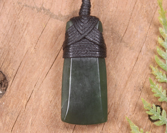 Kawakawa Pounamu Toki