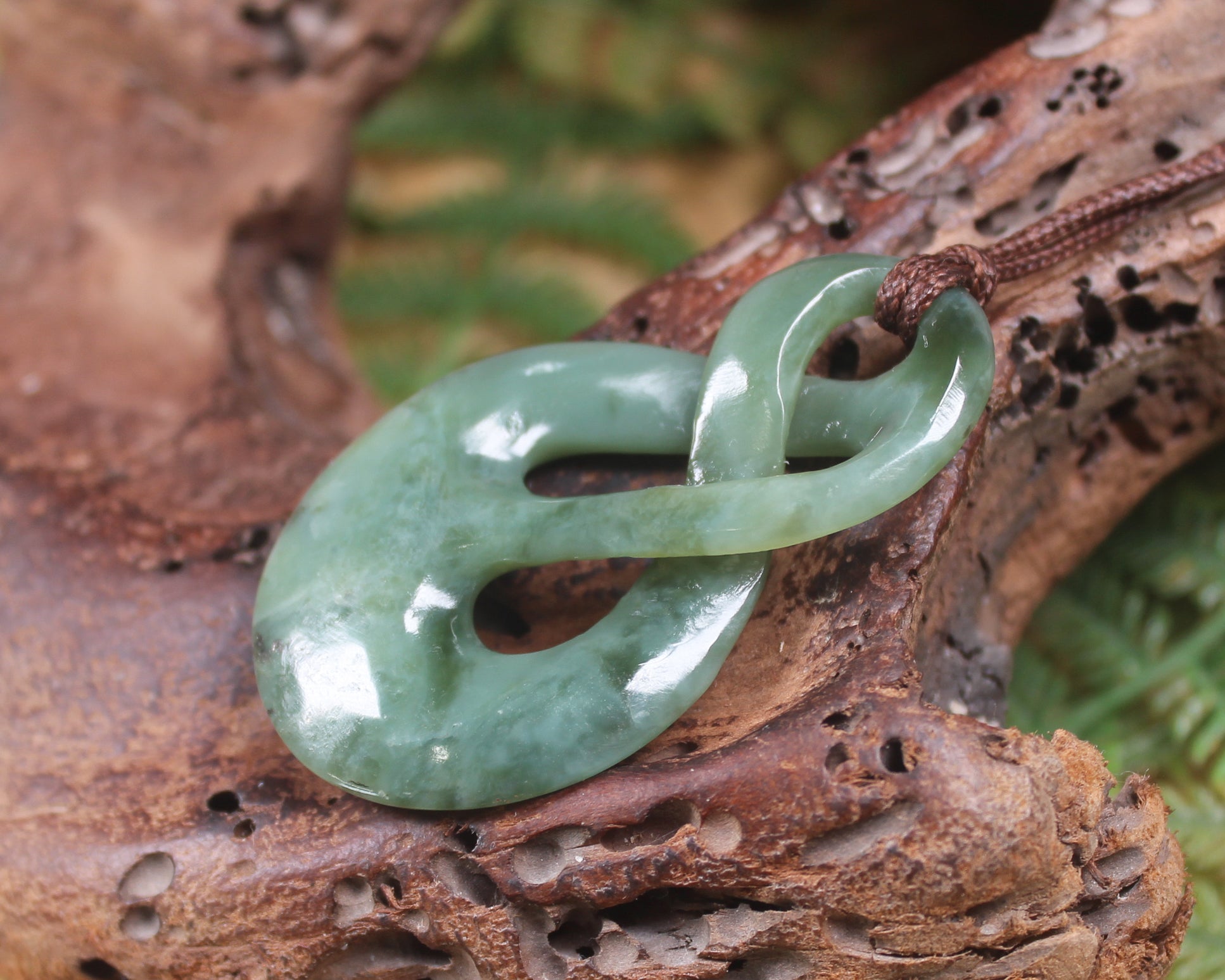 Twist or Pikorua carved from Inanga Pounamu - NZ Greenstone