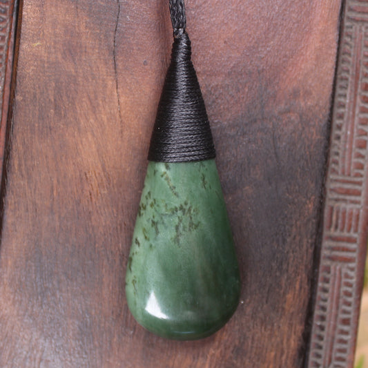 Kawakawa Pounamu Roimata Pendant - NZ Greenstone