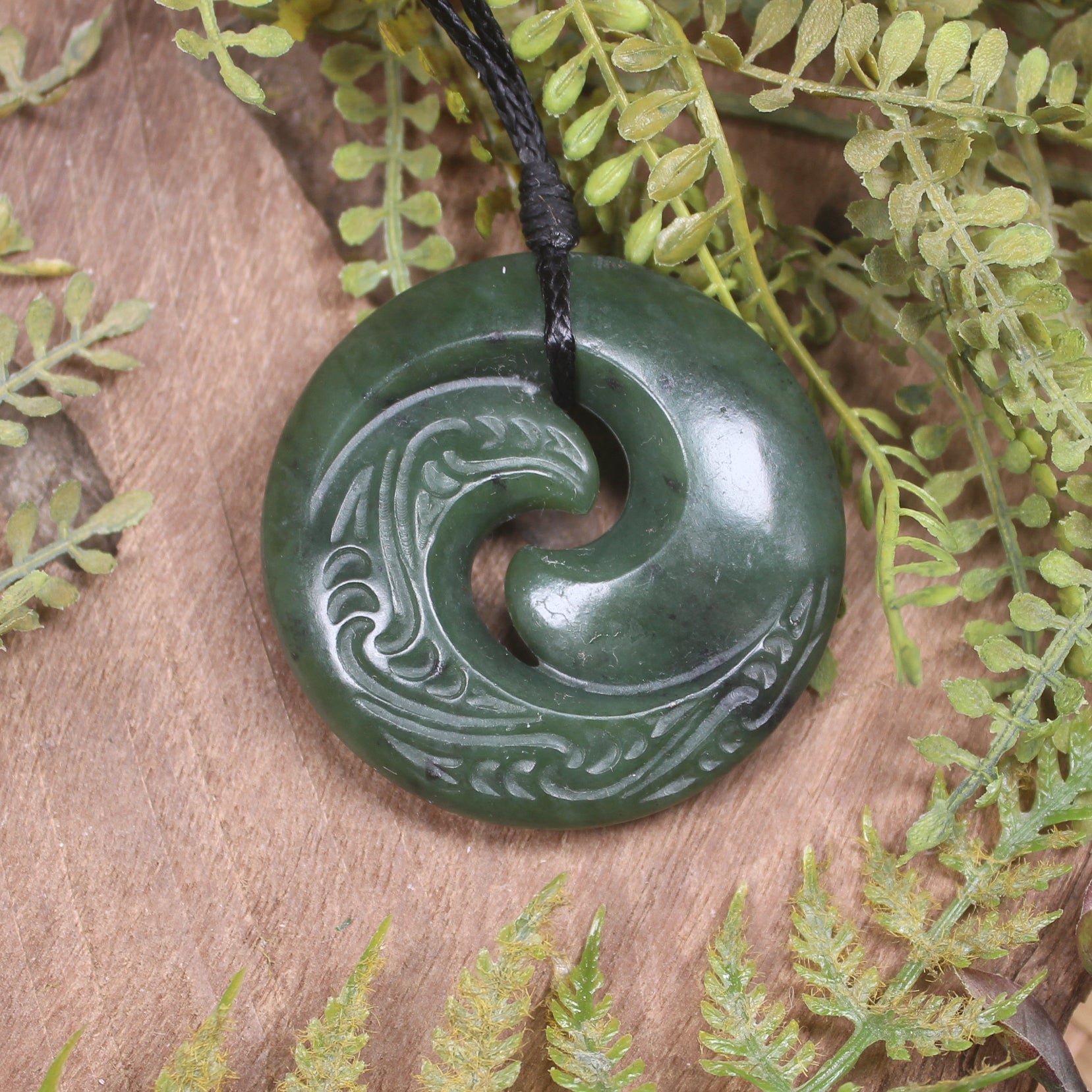 Kawakawa Pounamu Koru