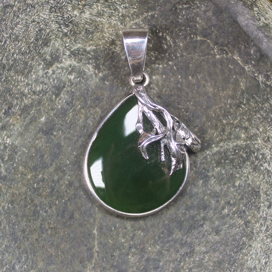 Kawakawa Pounamu pendant set in Sterling Silver - NZ Greenstone