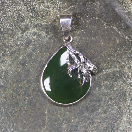 Kawakawa Pounamu pendant set in Sterling Silver - NZ Greenstone