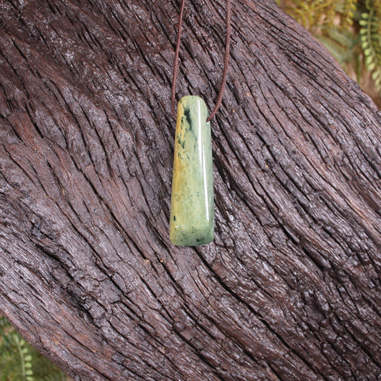 Toki or Adze Pendant carved from Flower Jade Pounamu - NZ Greenstone