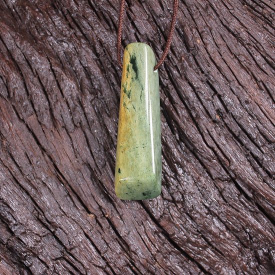 Toki or Adze Pendant carved from Flower Jade Pounamu - NZ Greenstone