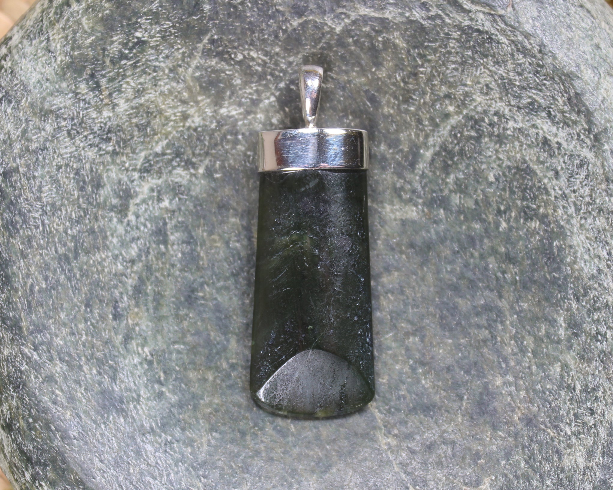 Rimu Pounamu pendant set in Sterling Silver - NZ Greenstone