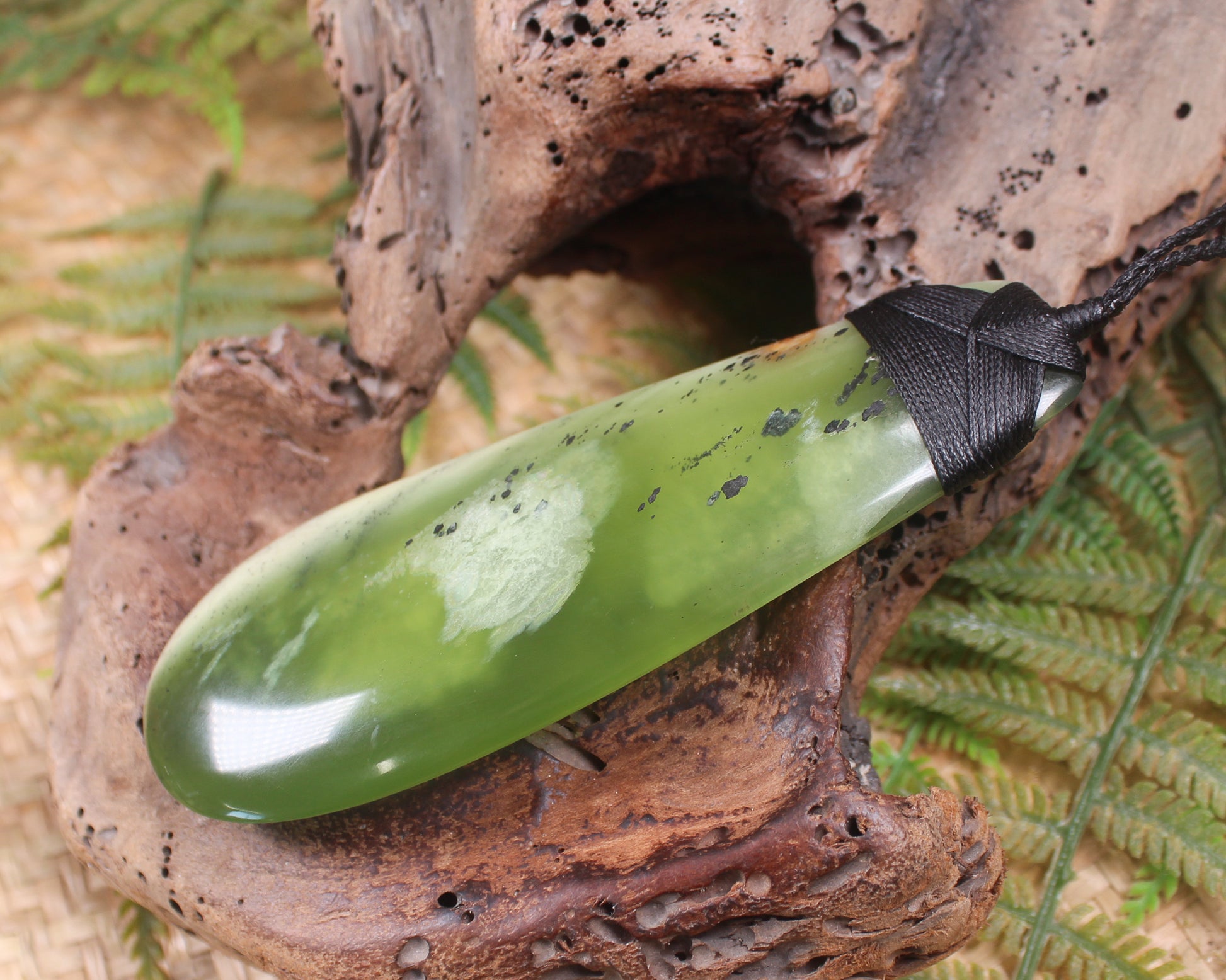 Roimata or Teardrop carved from Tangiwai Pounamu - NZ Greenstone