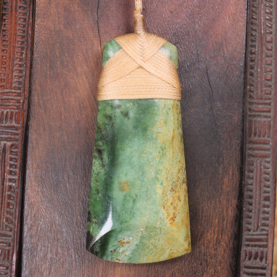 Flower Jade Pounamu Toki